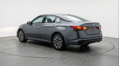 Gun Metallic 2025 Nissan Altima SV FWD