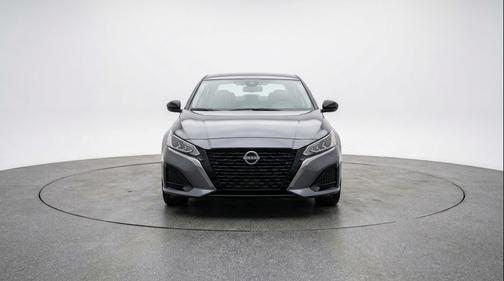 Gun Metallic 2025 Nissan Altima SV FWD