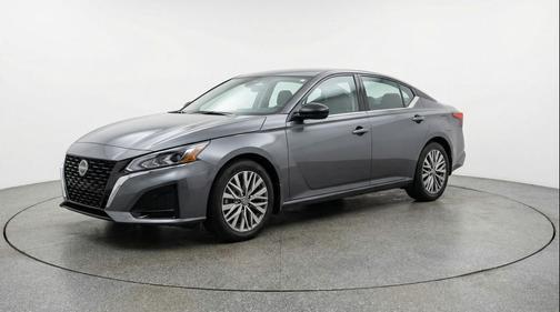Gun Metallic 2025 Nissan Altima SV FWD