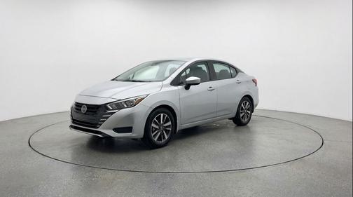 Brilliant Silver Metallic 2025 Nissan Versa 1.6 SV