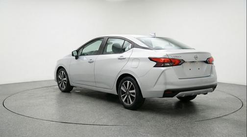 Brilliant Silver Metallic 2025 Nissan Versa 1.6 SV