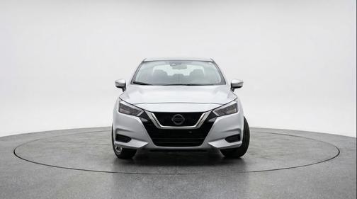 Brilliant Silver Metallic 2025 Nissan Versa 1.6 SV