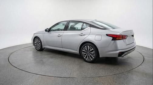Brilliant Silver Metallic 2026 Nissan Altima SV FWD