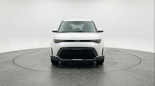 Snow White Pearl 2025 Kia Soul LX