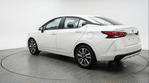 Aspen White Tricoat 2025 Nissan Versa 1.6 SV