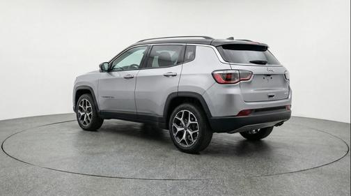Silver Zynith Metallic Clearcoat 2025 Jeep Compass Limited