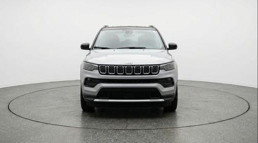 Silver Zynith Metallic Clearcoat 2025 Jeep Compass Limited