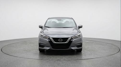 Gun Metallic 2025 Nissan Versa 1.6 SV