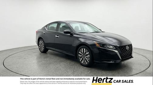 Super Black 2025 Nissan Altima SV FWD