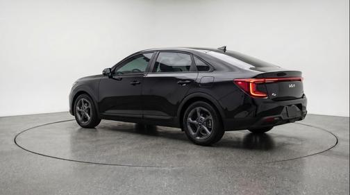 Aurora Black Pearl 2025 Kia K4 LXS