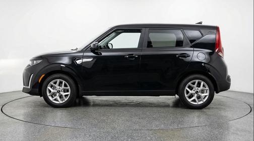 Fusion Black 2025 Kia Soul LX