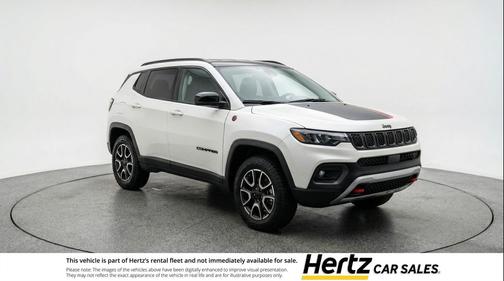 Bright White Clearcoat 2025 Jeep Compass Trailhawk