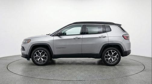 Silver Zynith Metallic Clearcoat 2025 Jeep Compass Limited