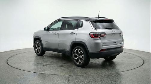 Silver Zynith Metallic Clearcoat 2025 Jeep Compass Limited