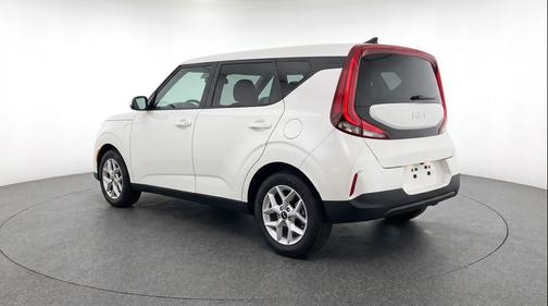 Snow White Pearl 2025 Kia Soul LX