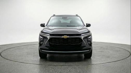 Mosaic Black Metallic 2025 Chevrolet Trax LT