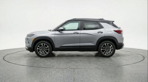 Moonstone Gray Metallic 2025 Chevrolet Trailblazer LT
