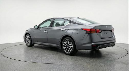 Gun Metallic 2025 Nissan Altima SV FWD