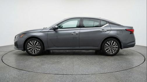 Gun Metallic 2025 Nissan Altima SV FWD
