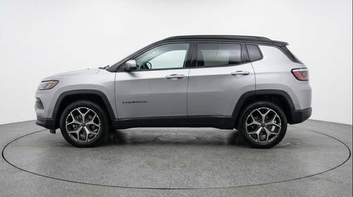 Silver Zynith Metallic Clearcoat 2025 Jeep Compass Limited