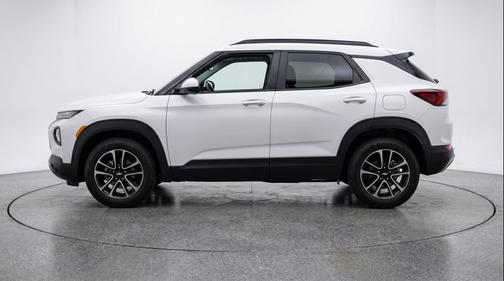 Summit White 2025 Chevrolet Trailblazer LT