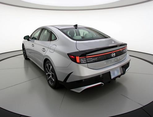 Aero Silver 2025 Hyundai SONATA SEL