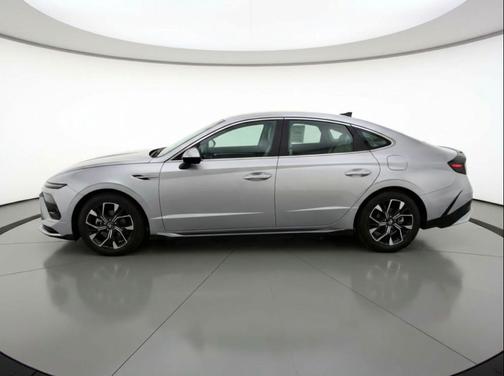 Aero Silver 2025 Hyundai SONATA SEL