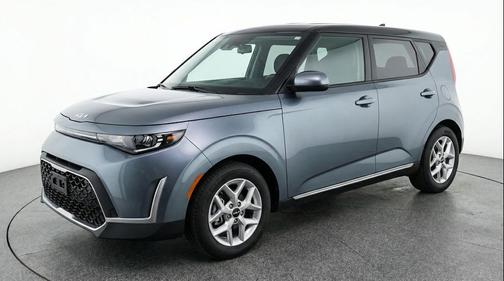Gravity Gray 2025 Kia Soul LX