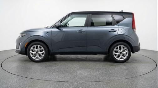 Gravity Gray 2025 Kia Soul LX