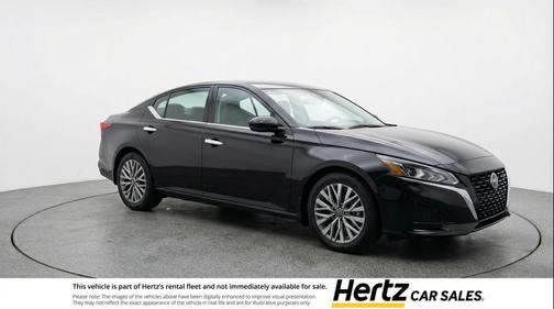Super Black 2025 Nissan Altima SV FWD