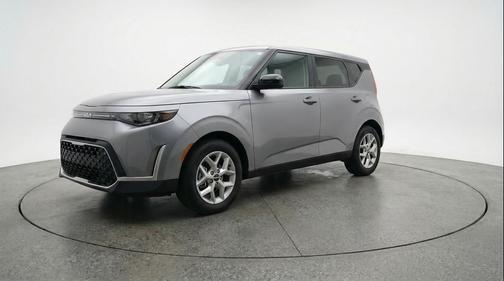 Gravity Gray 2025 Kia Soul LX