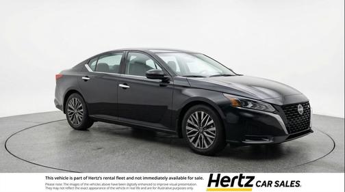 Super Black 2025 Nissan Altima SV FWD