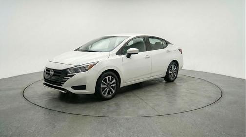 Aspen White Tricoat 2025 Nissan Versa 1.6 SV