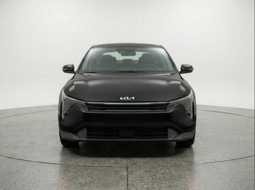 Aurora Black Pearl 2025 Kia K4 LXS