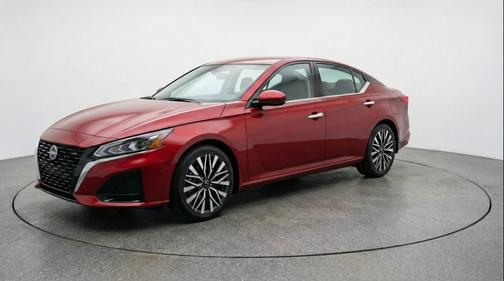 Scarlet Ember Tintcoat 2025 Nissan Altima SV FWD