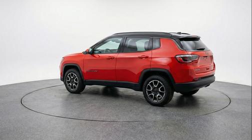 Red Hot Pearlcoat 2025 Jeep Compass Trailhawk