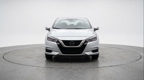 Brilliant Silver Metallic 2025 Nissan Versa 1.6 SV