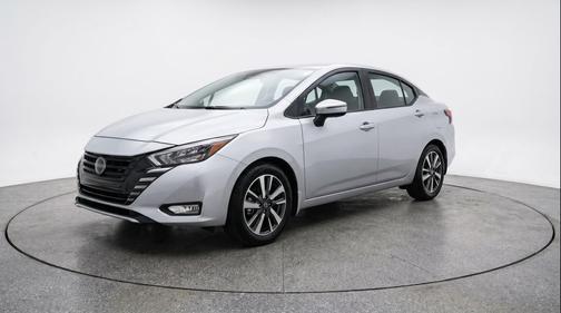 Brilliant Silver Metallic 2025 Nissan Versa 1.6 SV