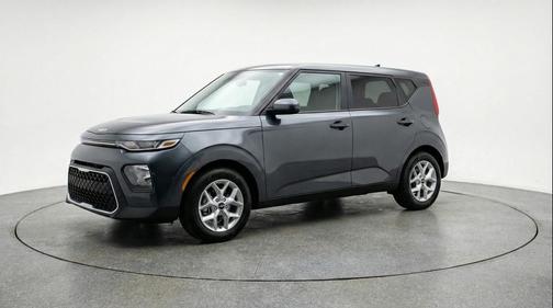 Gravity Gray 2025 Kia Soul LX