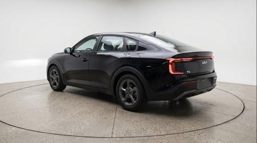 Aurora Black Pearl 2025 Kia K4 LXS