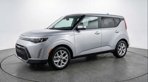 Steel Gray 2025 Kia Soul LX