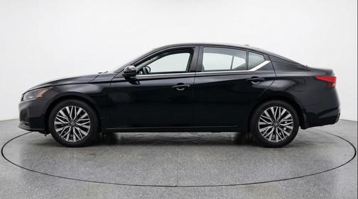 Super Black 2025 Nissan Altima SV FWD