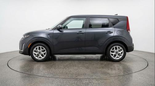 Gravity Gray 2025 Kia Soul LX
