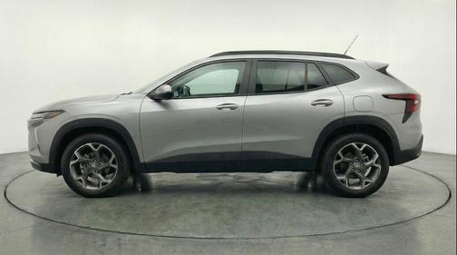 Sterling Gray Metallic 2025 Chevrolet Trax LT