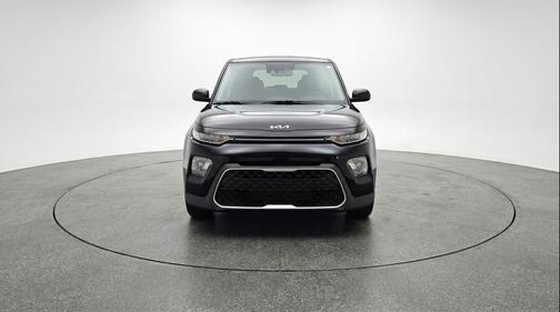 Fusion Black 2025 Kia Soul LX