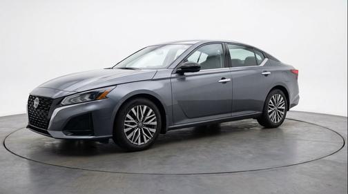 Gun Metallic 2025 Nissan Altima SV FWD