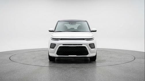 Snow White Pearl 2025 Kia Soul LX