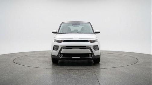 Snow White Pearl 2025 Kia Soul LX