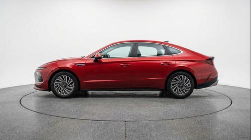 Ultimate red 2025 Hyundai SONATA Hybrid SE