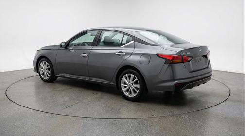 Gun Metallic 2025 Nissan Altima SV FWD